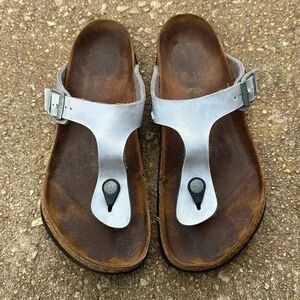 Birkenstock Gizeh Silver Metallic Sandals Women’s Size 41